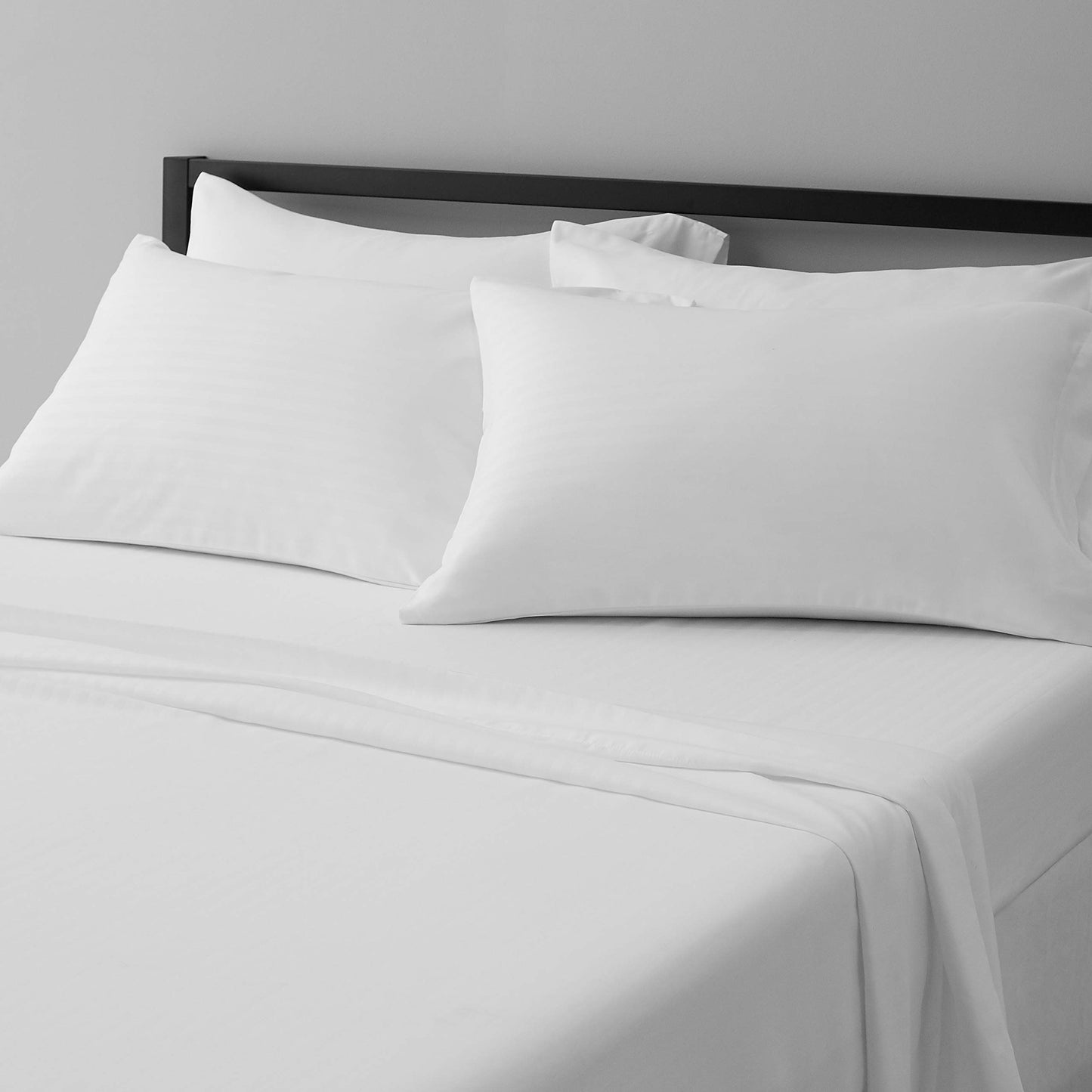 Amazon Basics Lightweight Super Soft, Breathable Easy Care Microfiber 3 Piece Bed Sheet Set with 14-Inch Deep Pockets, Twin, Dark Gray, Solid