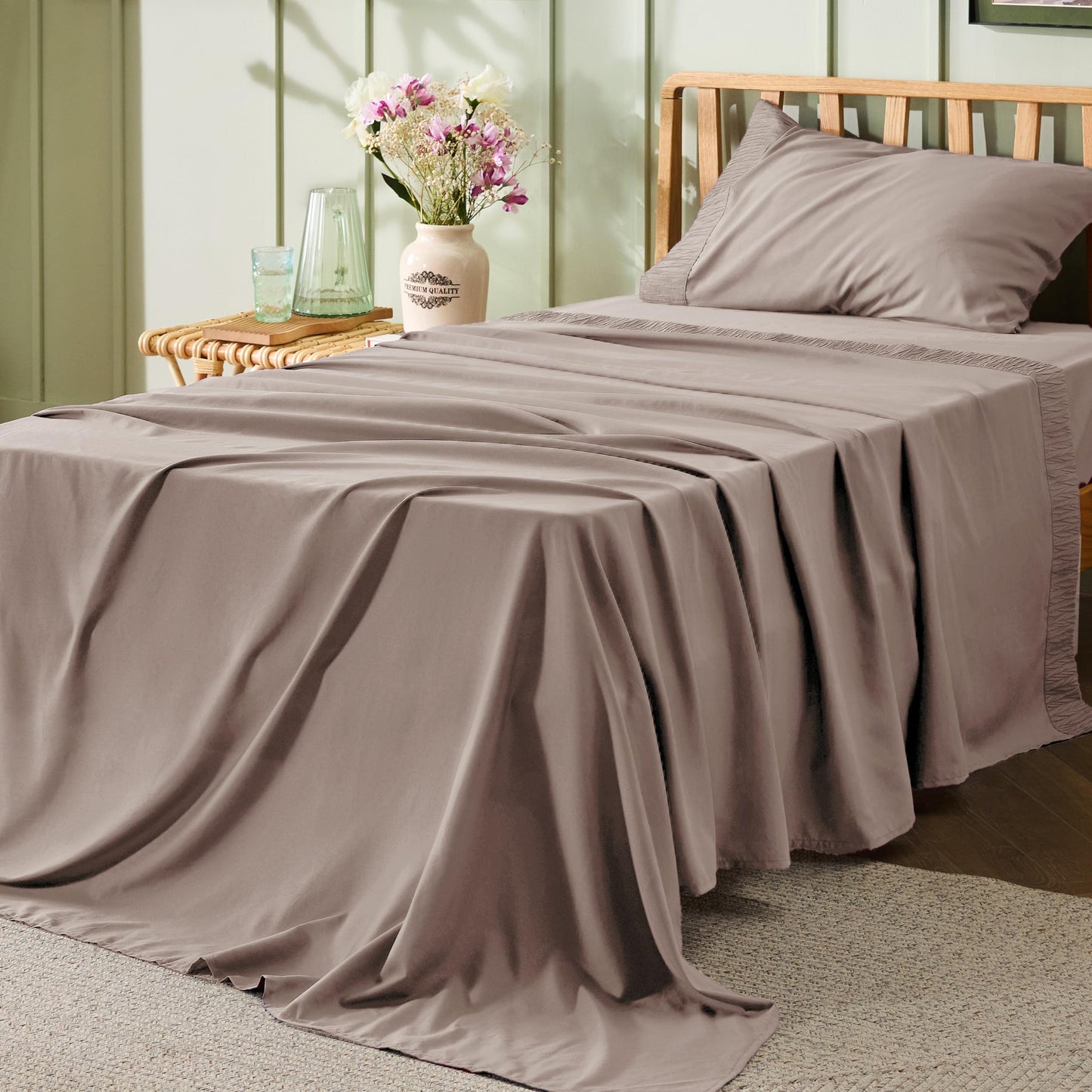 Bedsure Twin Sheets Set Grey - Soft Twin Bed Sheets, 3 Pieces Hotel Luxury Twin Sheets, Easy Care Polyester Microfiber Cooling Bed Sheet Set