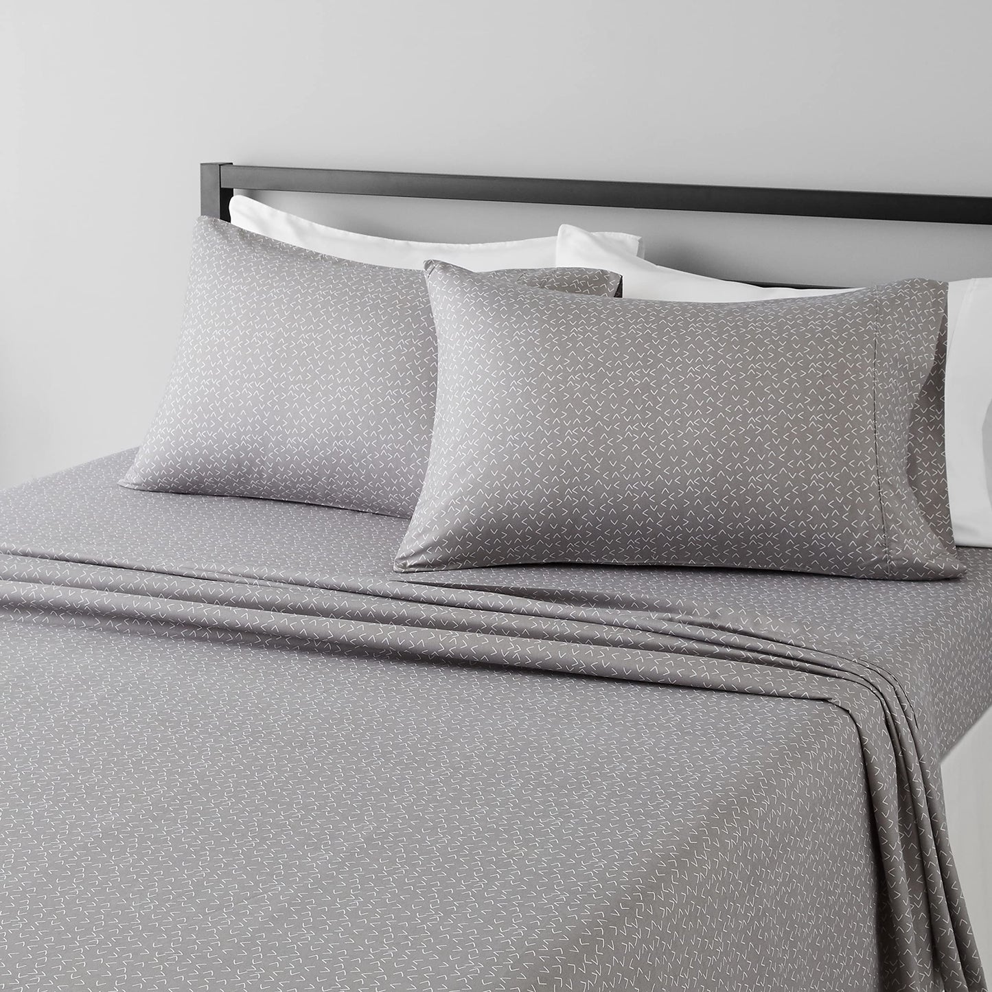 Amazon Basics Lightweight Super Soft, Breathable Easy Care Microfiber 3 Piece Bed Sheet Set with 14-Inch Deep Pockets, Twin, Dark Gray, Solid
