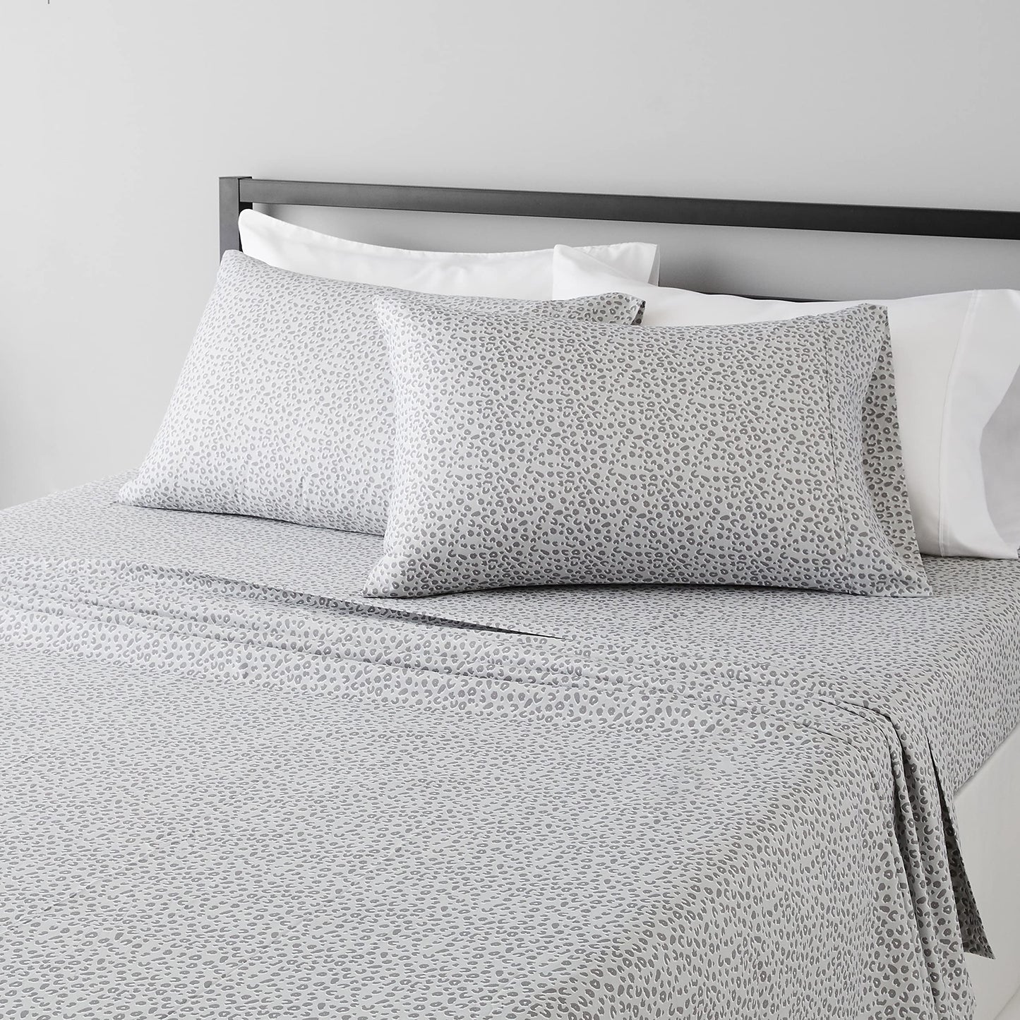 Amazon Basics Lightweight Super Soft, Breathable Easy Care Microfiber 3 Piece Bed Sheet Set with 14-Inch Deep Pockets, Twin, Dark Gray, Solid