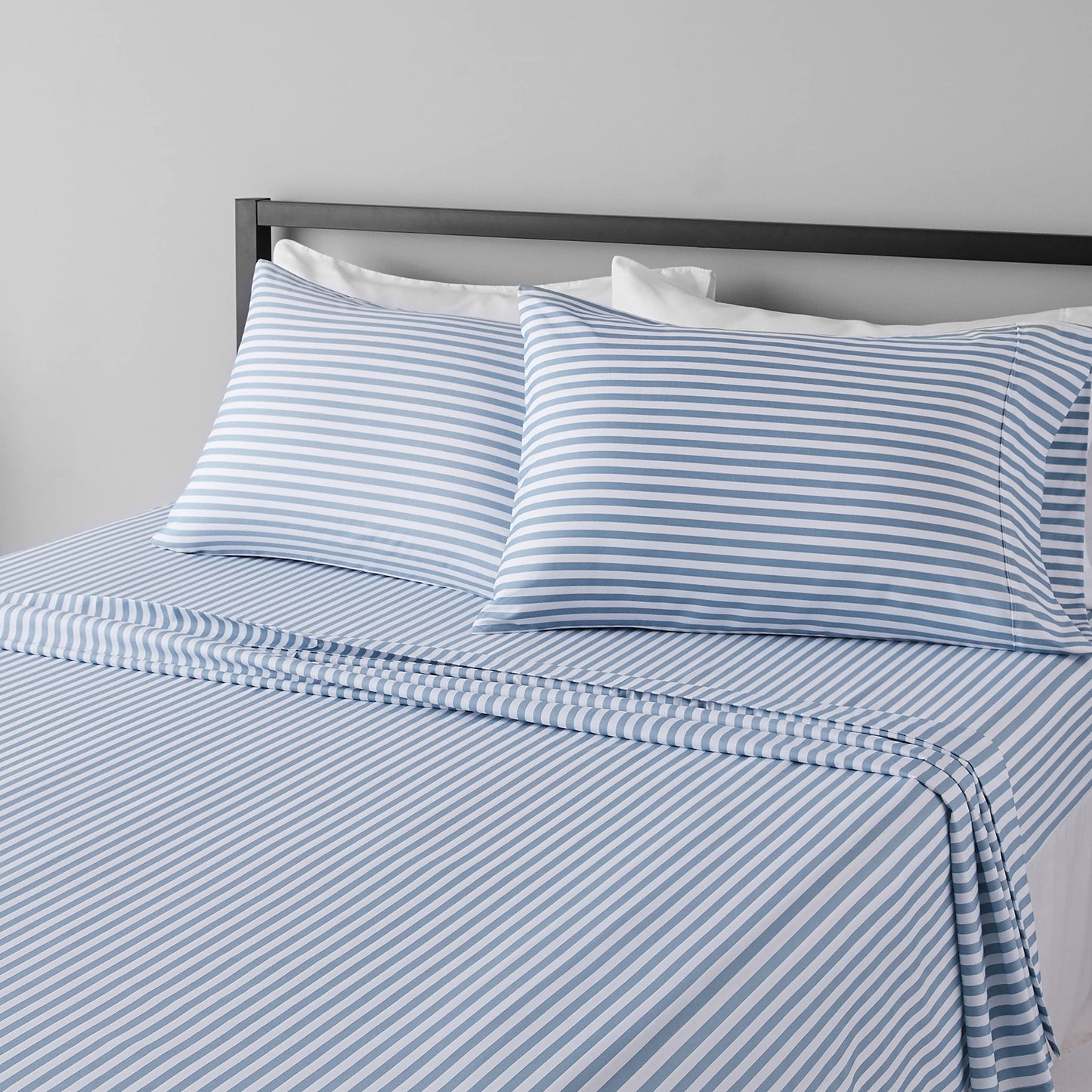 Amazon Basics Lightweight Super Soft, Breathable Easy Care Microfiber 3 Piece Bed Sheet Set with 14-Inch Deep Pockets, Twin, Dark Gray, Solid